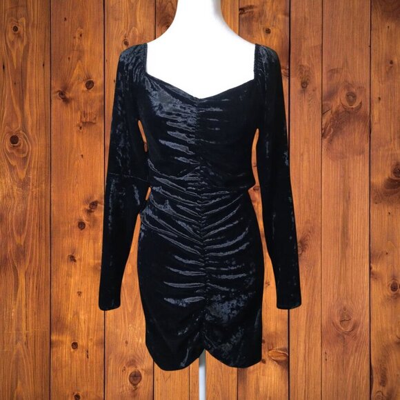 Gilli Dresses & Skirts - Gilli Women's Small Black Crush Velvet Long Sleeve Ruched Sweetheart Neck Dress
